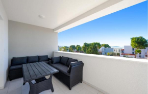 Amazing Apartment In Brodarica With Wifi
